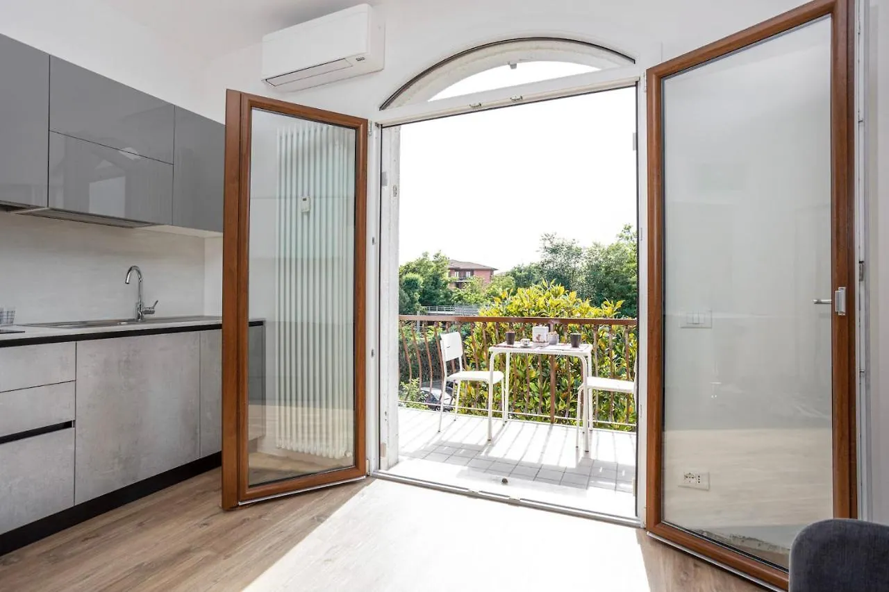 Apartment Appartamento Perla Peschiera del Garda