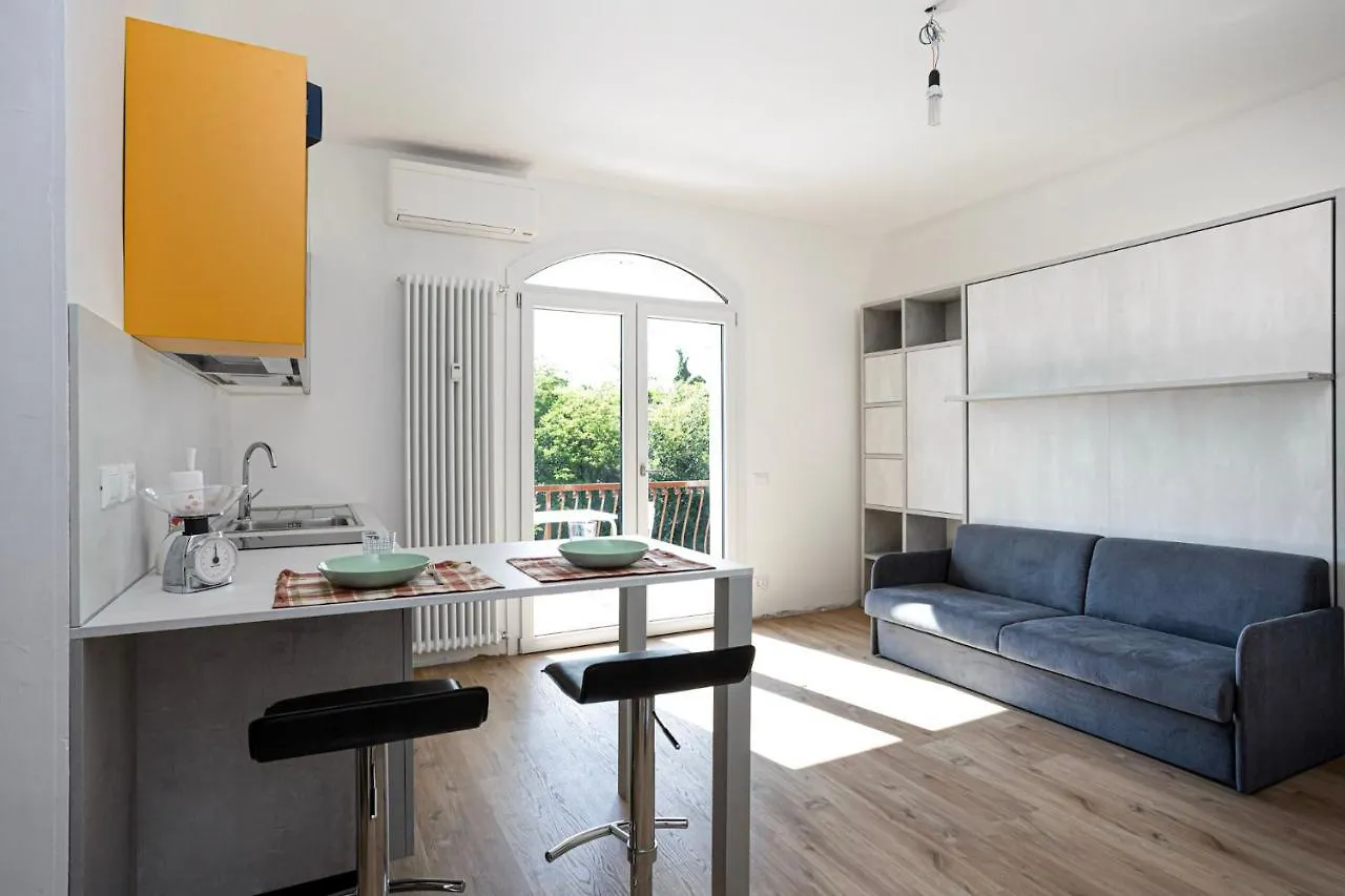 Apartment Appartamento Perla Peschiera del Garda